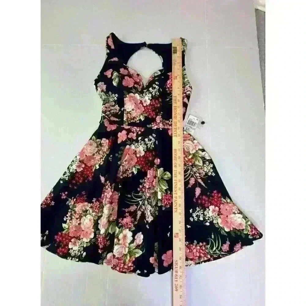 B Darline Dress Womens Sz 1/2 NWT Navy Fit Flare Floral Sleeveless Open Back - Picture 3 of 7